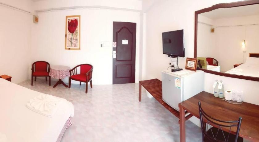 Hotel De Ratt Phuket Patong 외부 사진