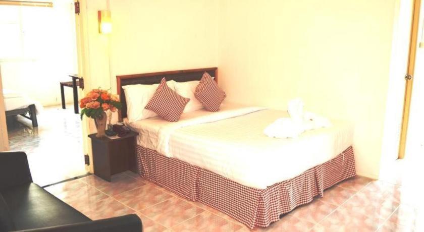 Hotel De Ratt Phuket Patong 외부 사진